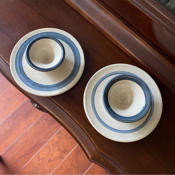 Pair of handmade stoneware pottery egg cups - Picture 3 of 6